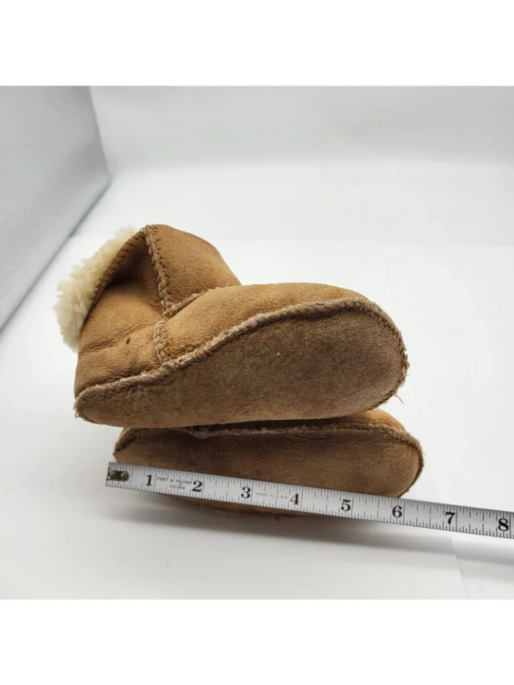 Ugg Baby Toddler Slippers Leather Sheepskin SZ L 1-2 Years Slip on